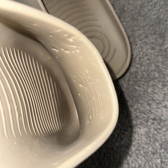 Balenciaga closed pool slides - Picture 9 of 9